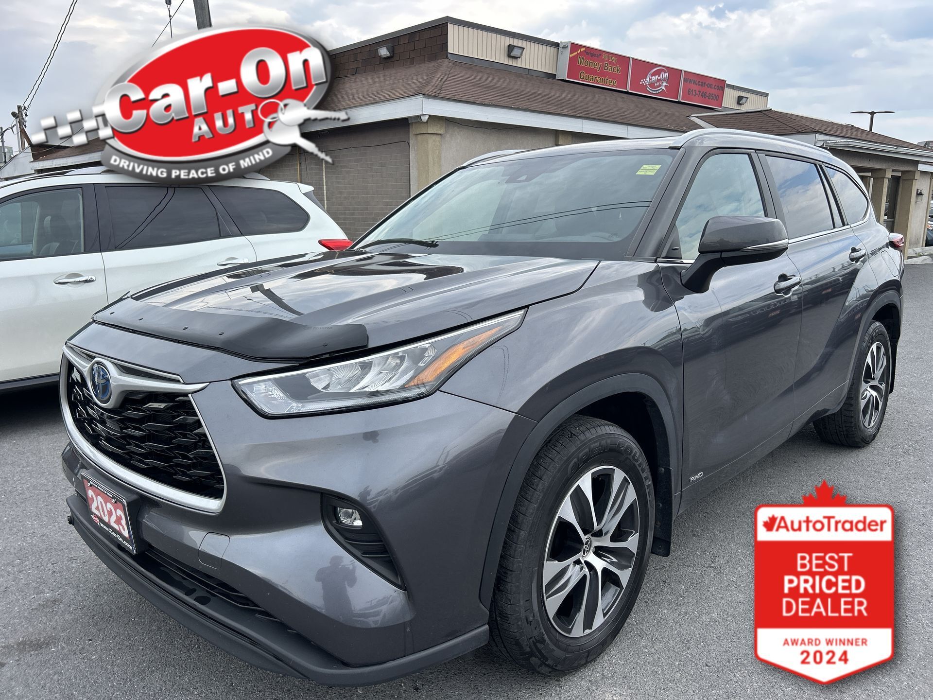 Gray 2023 Toyota Highlander Hybrid SUV / Crossover All-Wheel Drive Automatic