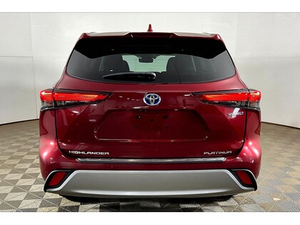 used 2020 Toyota Highlander car, priced at $36,998