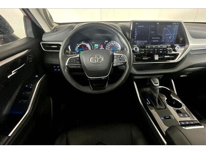 used 2020 Toyota Highlander car, priced at $36,998