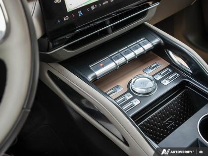 used 2025 Lincoln Nautilus car, priced at $57,800