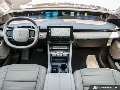 used 2025 Lincoln Nautilus car, priced at $57,800