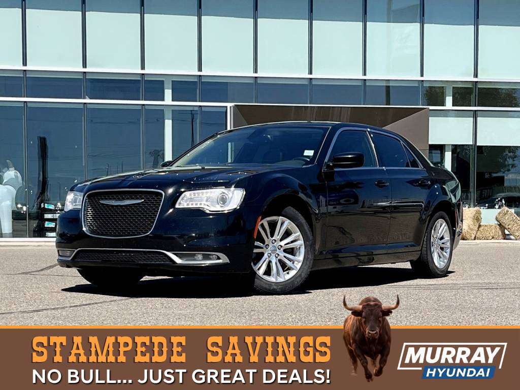 Gloss Black 2016 Chrysler 300 Sedan 8-Speed Automatic