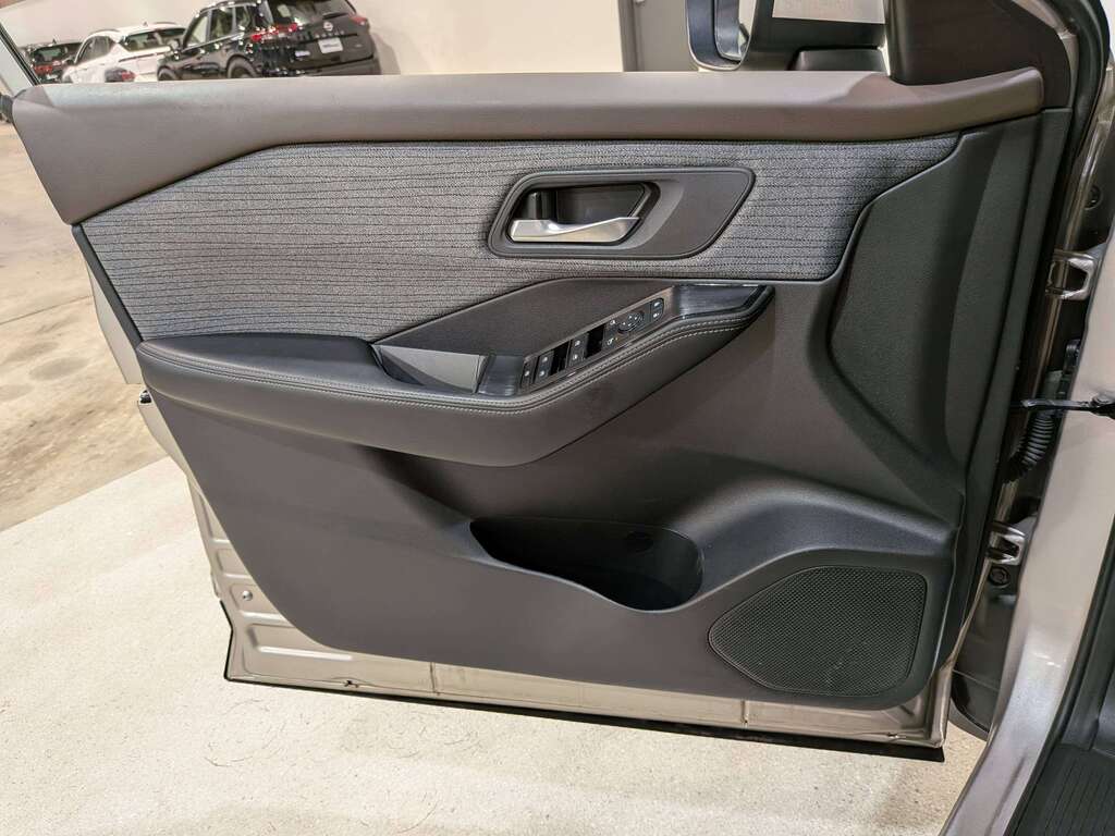Nissan Rogue 2023