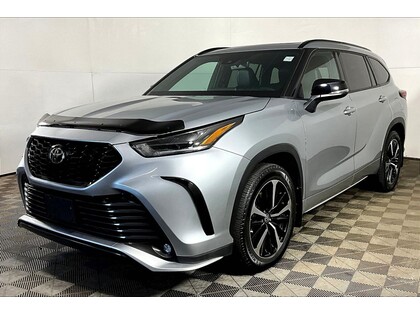 used 2021 Toyota Highlander car, priced at $40,998
