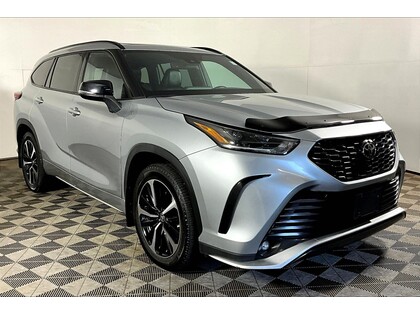 used 2021 Toyota Highlander car, priced at $40,998