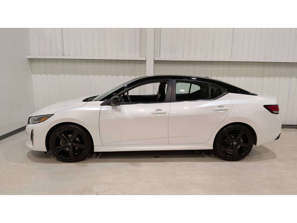 Nissan Sentra 2024