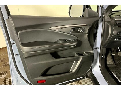 used 2022 Honda Passport car, priced at $39,998