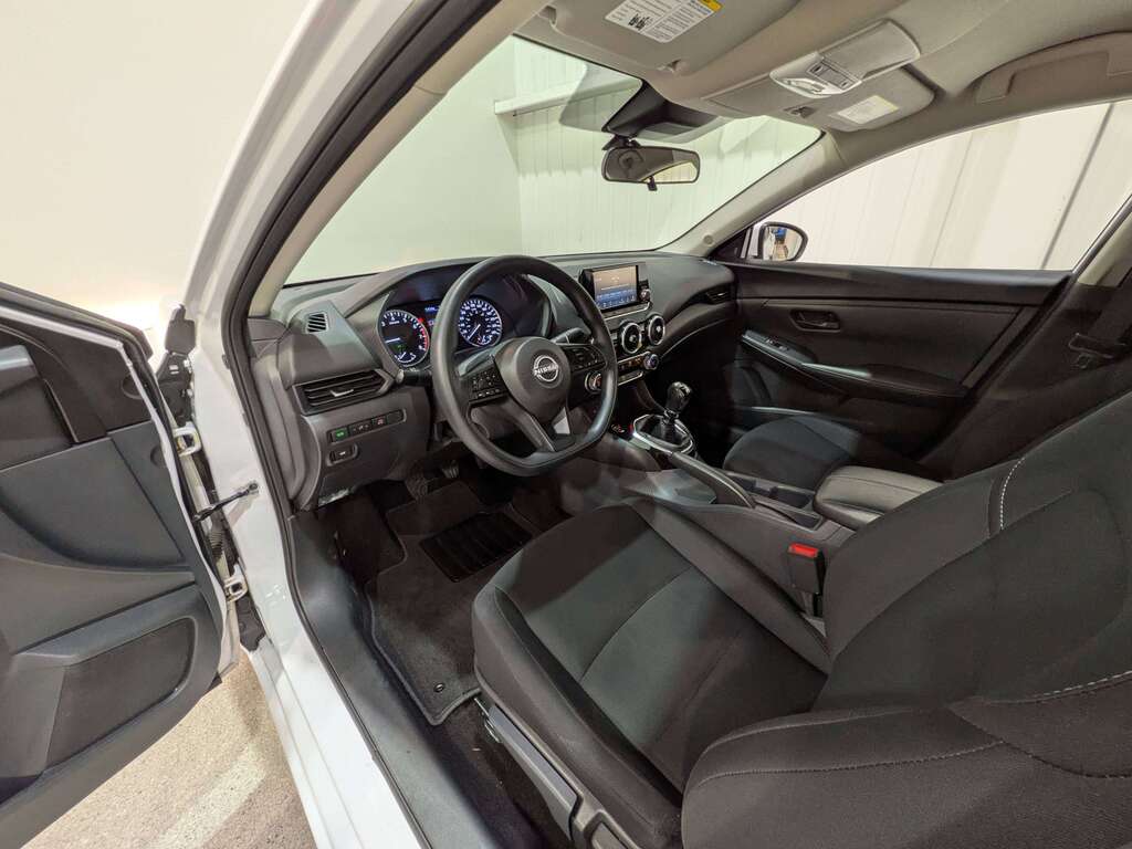 Nissan Sentra 2024