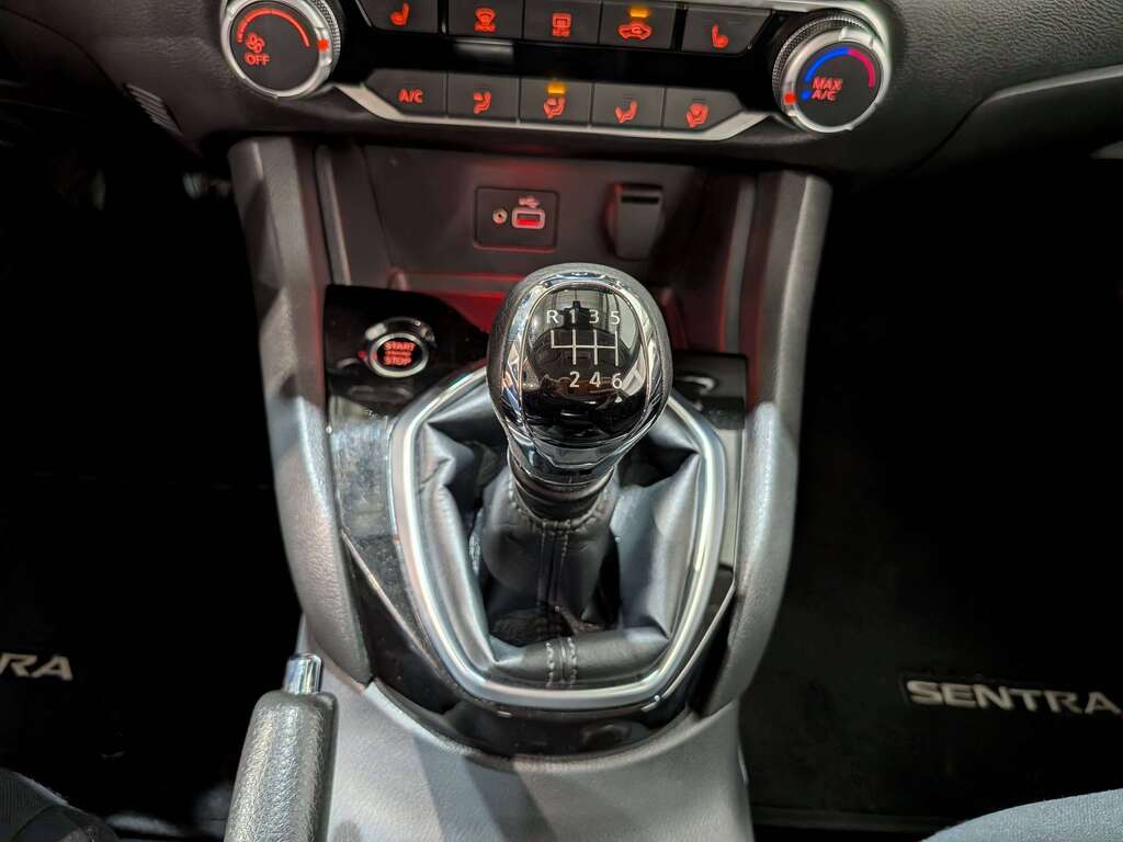 Nissan Sentra 2024