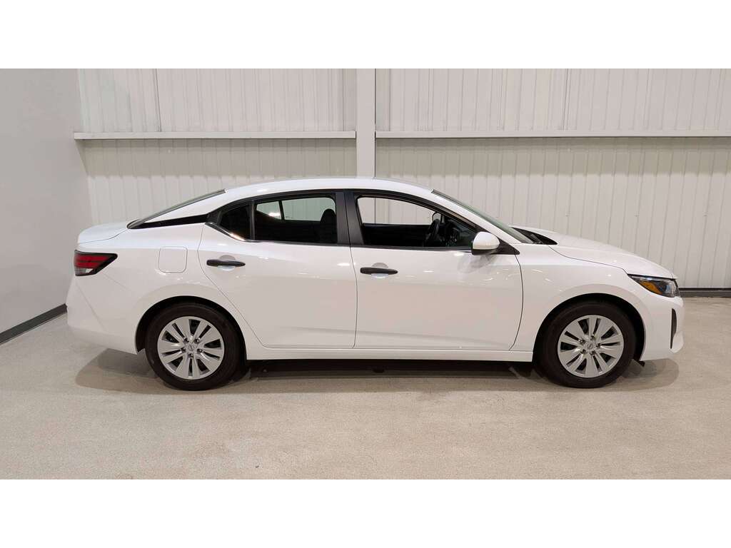 Nissan Sentra 2024