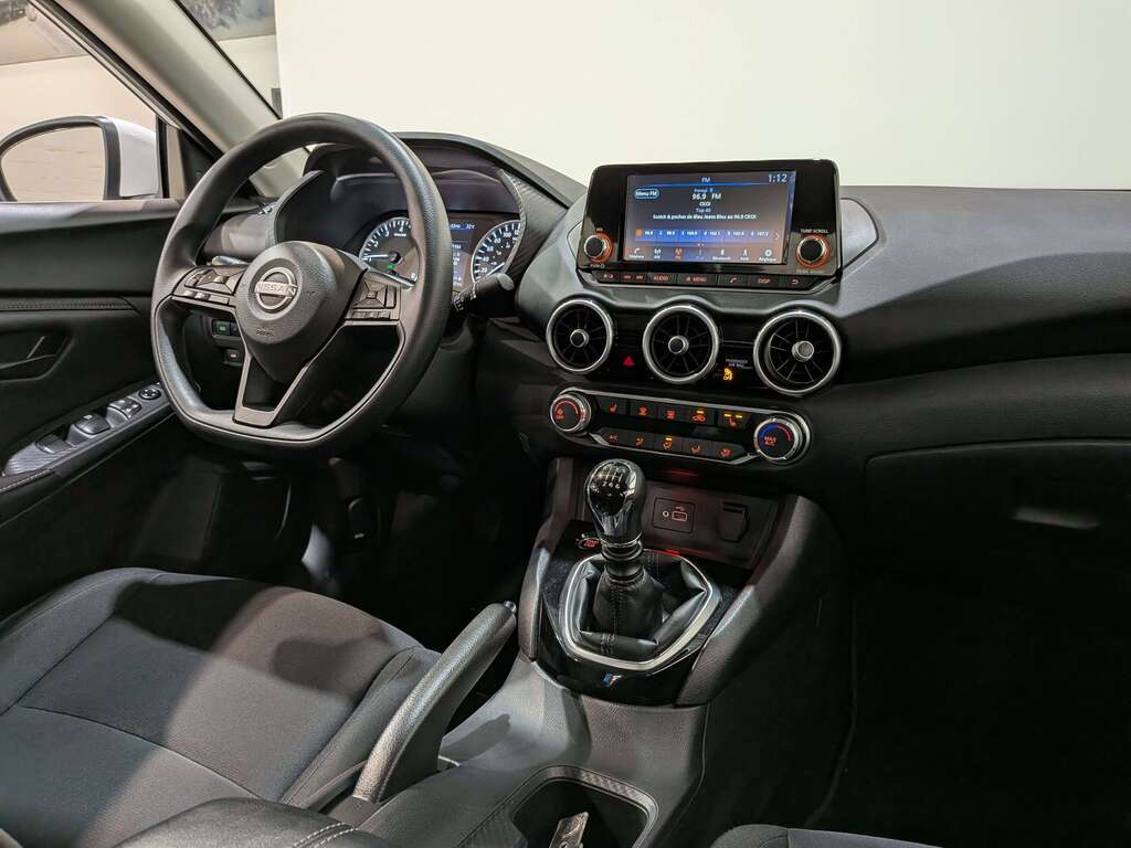 Nissan Sentra 2024