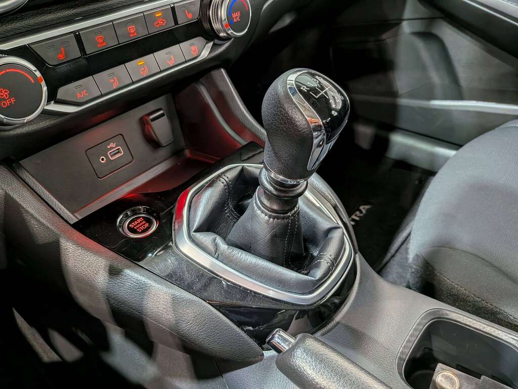 Nissan Sentra 2024