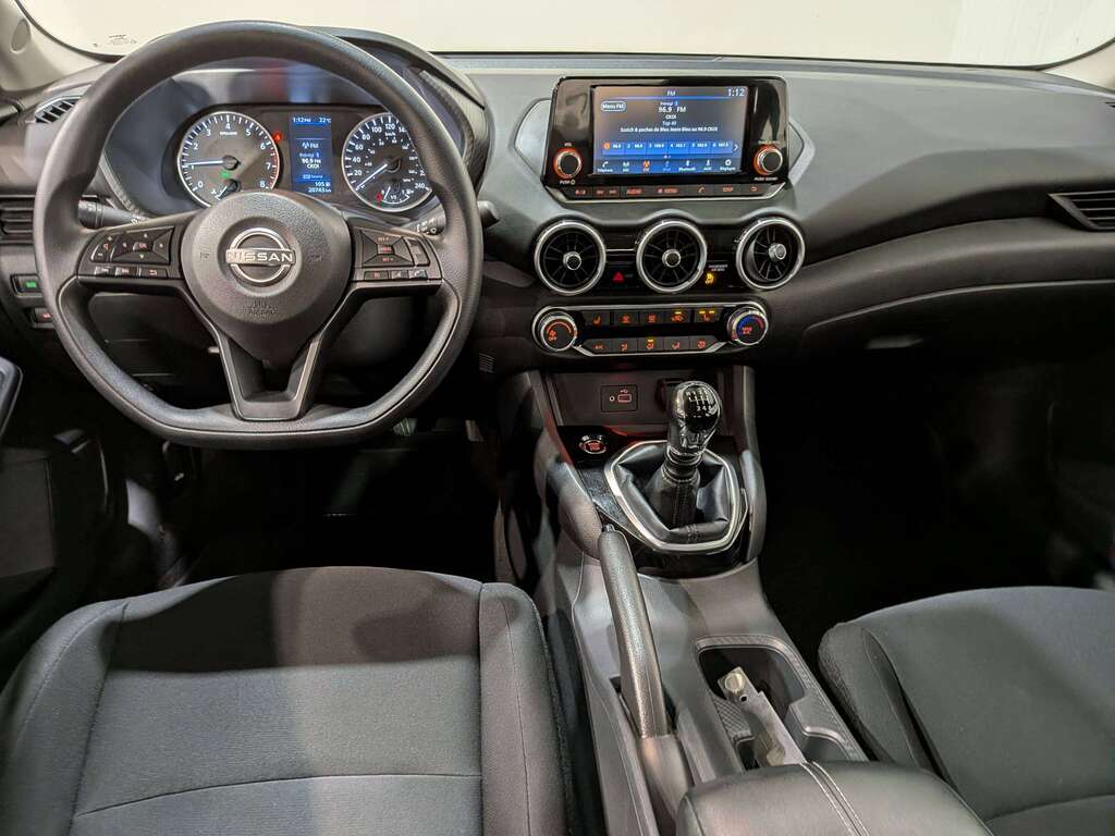 Nissan Sentra 2024
