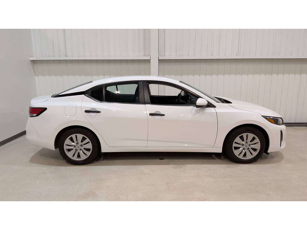 Nissan Sentra 2024
