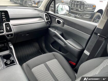 used 2022 Kia Sorento car, priced at $29,987