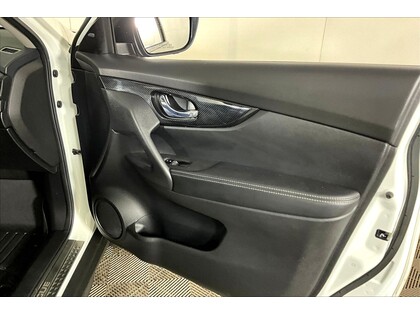 used 2018 Nissan Rogue car, priced at $14,998