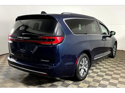 used 2023 Chrysler Pacifica Hybrid car, priced at $39,998