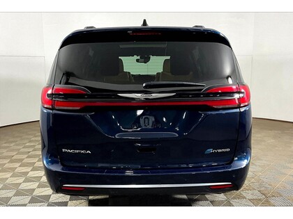 used 2023 Chrysler Pacifica Hybrid car, priced at $39,998