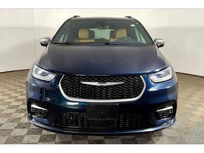 used 2023 Chrysler Pacifica Hybrid car, priced at $39,998