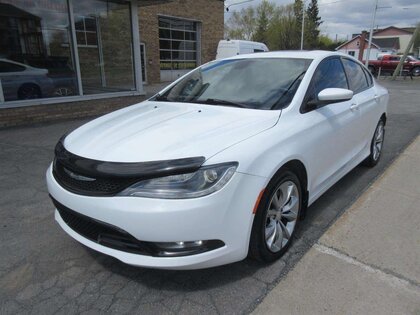 White 2015 Chrysler 200 Sedan All-Wheel Drive Automatic
