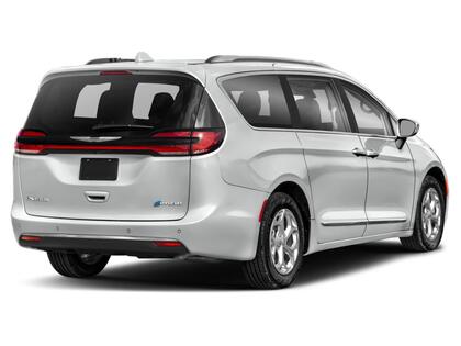 used 2022 Chrysler Pacifica Hybrid car, priced at $32,999