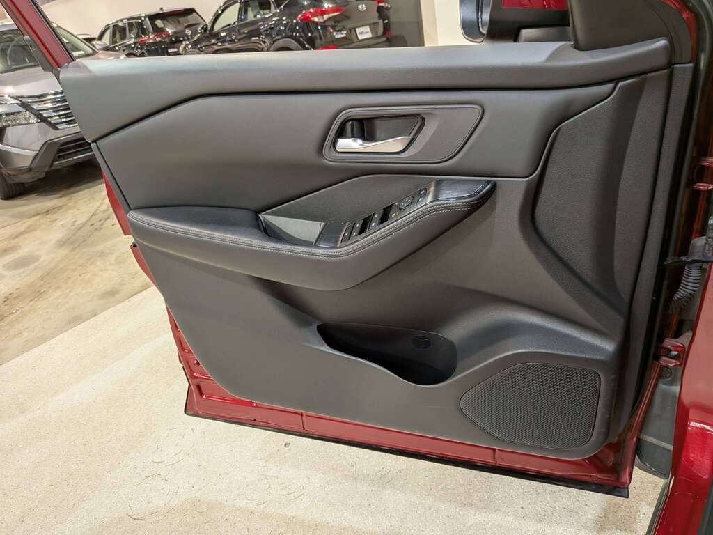 Nissan Rogue 2024