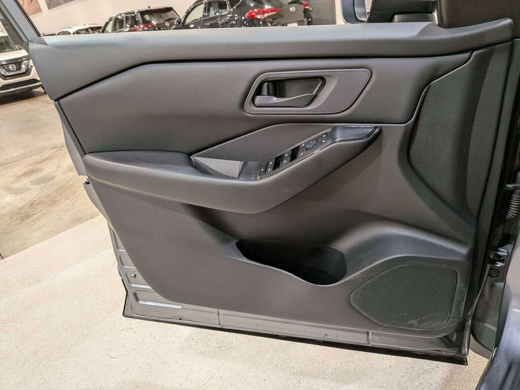 Nissan Rogue 2024