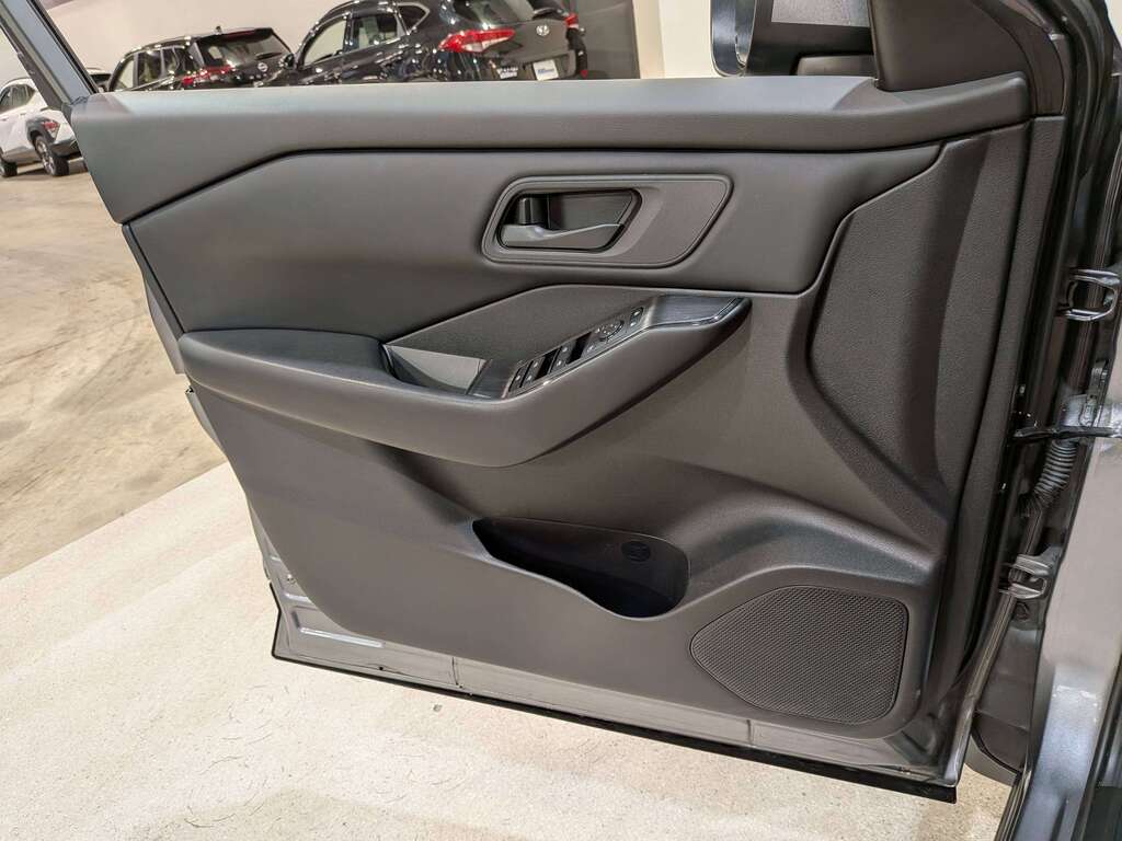 Nissan Rogue 2024