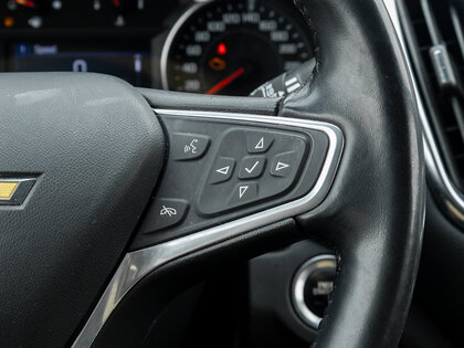 used 2022 Chevrolet Equinox car, priced at $23,495