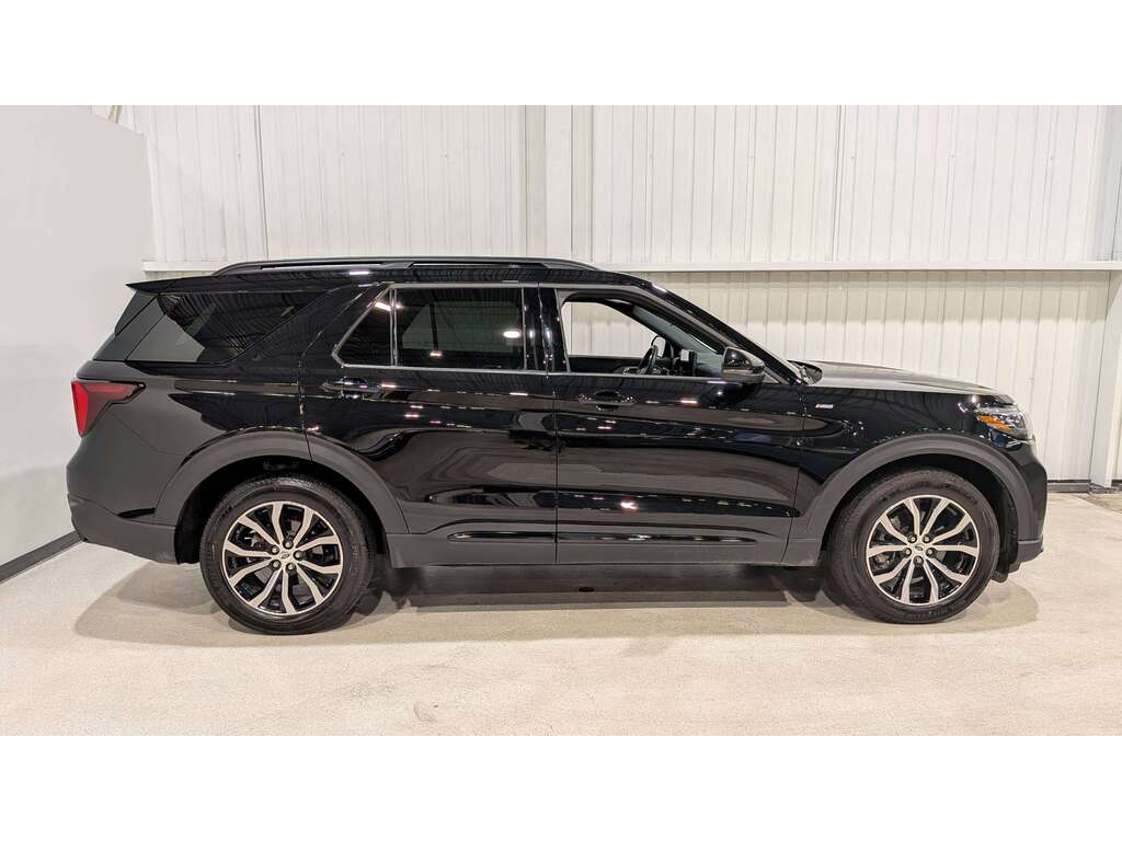 Ford Explorer 2025