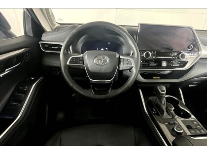 used 2024 Toyota Highlander car, priced at $51,998