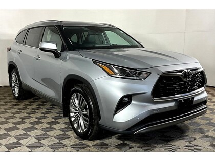 used 2024 Toyota Highlander car, priced at $51,998