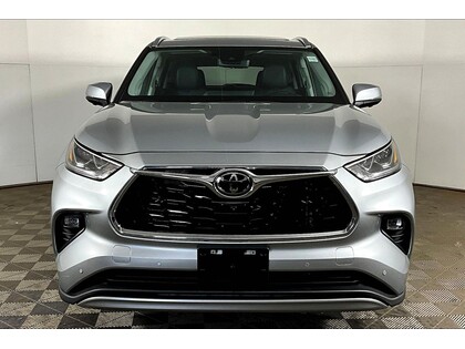 used 2024 Toyota Highlander car, priced at $51,998