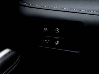 used 2025 Toyota Highlander car, priced at $50,995