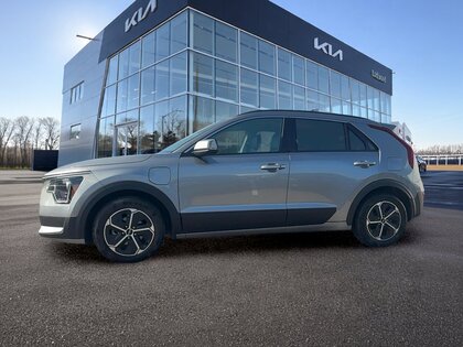 used 2023 Kia Niro PHEV car, priced at $28,999