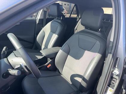 used 2023 Kia Niro PHEV car, priced at $28,999