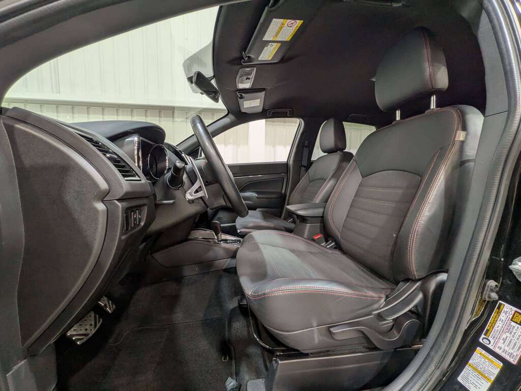 Mitsubishi RVR 2023