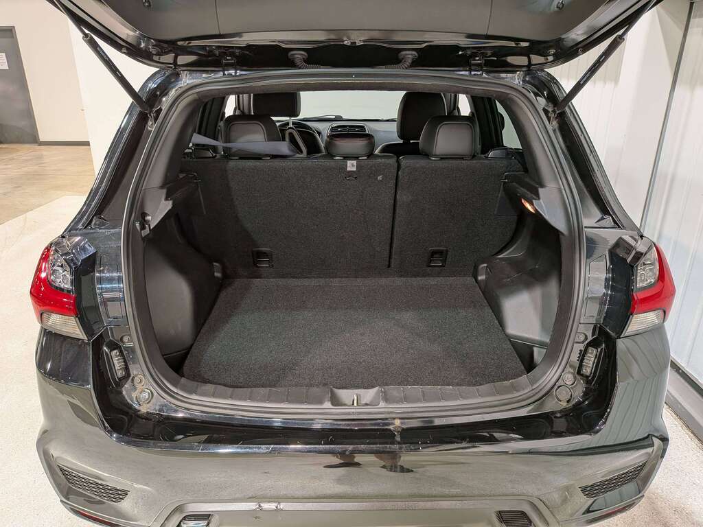 Mitsubishi RVR 2023
