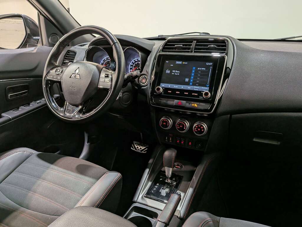 Mitsubishi RVR 2023