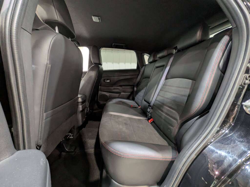 Mitsubishi RVR 2023