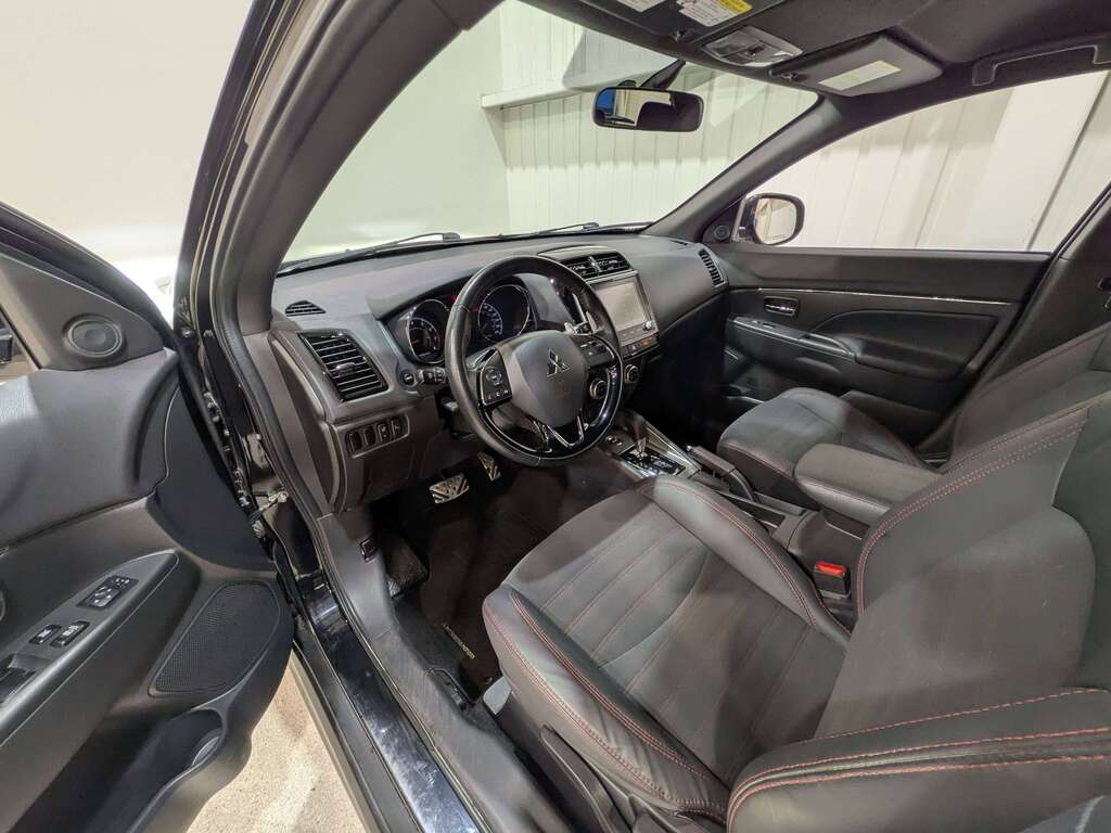 Mitsubishi RVR 2023