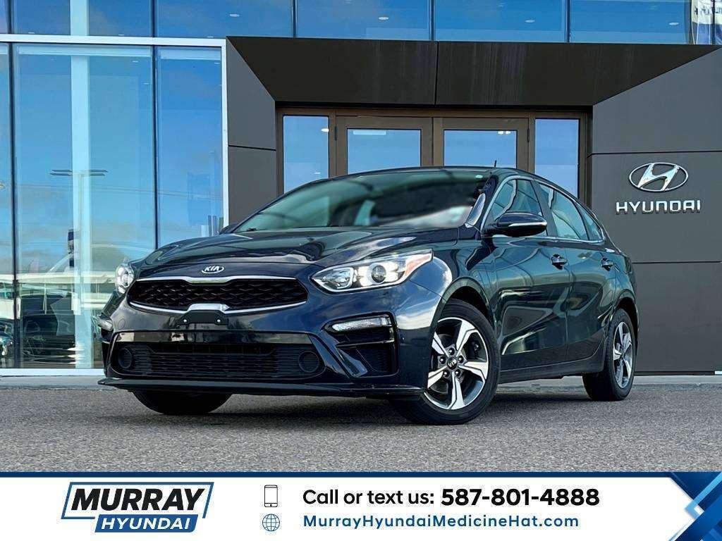 Aurora Black 2020 Kia Forte5 Hatchback Continuously Variable Transmission