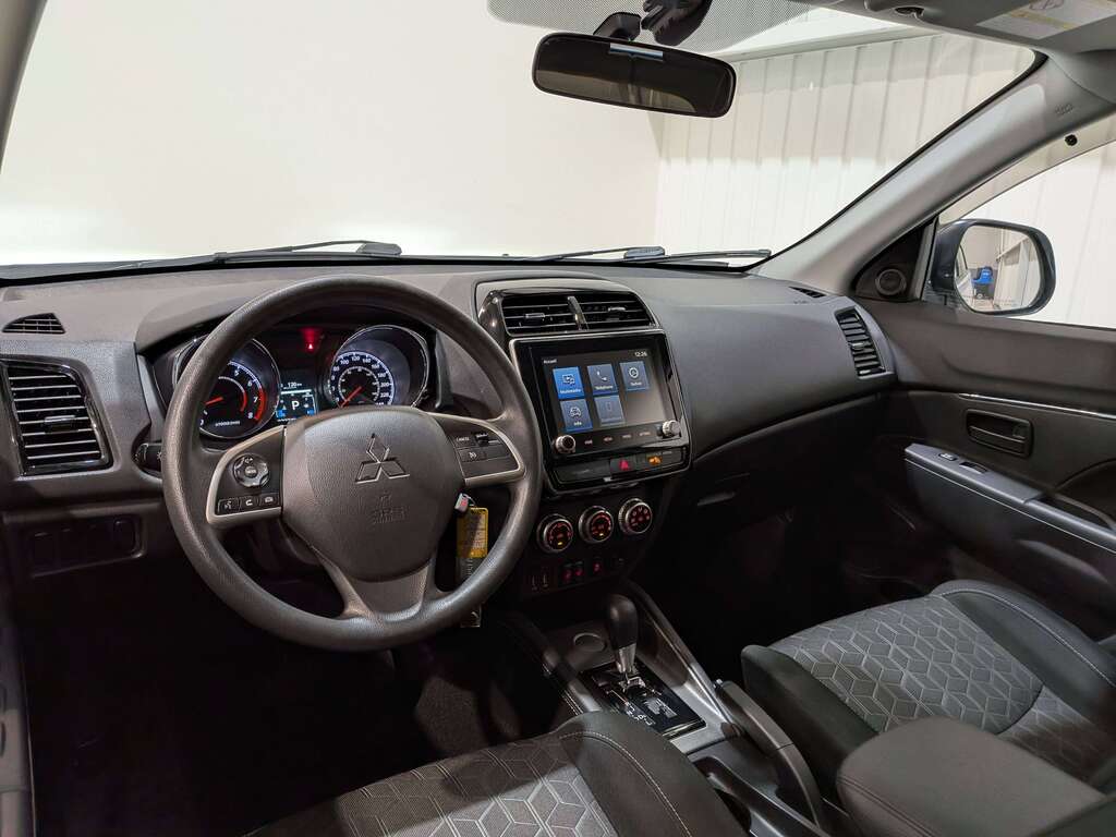 Mitsubishi RVR 2023