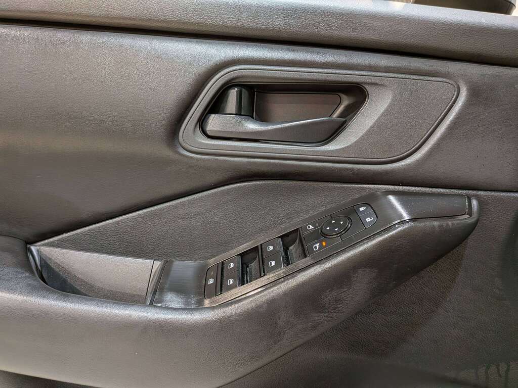Nissan Rogue 2024