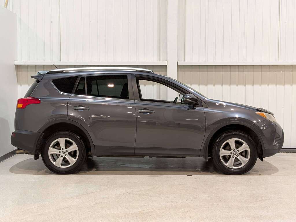 Toyota RAV4 2015