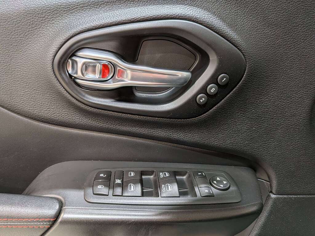 Jeep Cherokee 2021