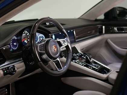 used 2017 Porsche Panamera car