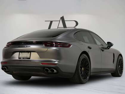 used 2017 Porsche Panamera car