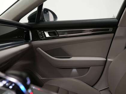used 2017 Porsche Panamera car