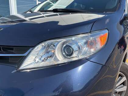 used 2020 Toyota Sienna car, priced at $39,995